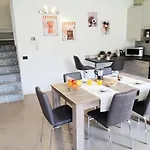 Dreams Apt, Pool, With Private Garden, Near *