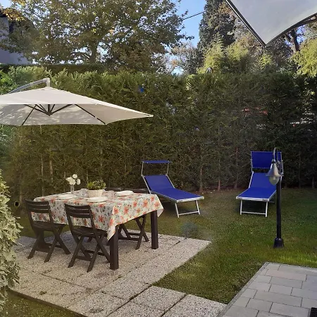 Dreams Apt, Pool, With Private Garden, Near Lägenhet