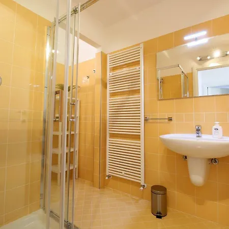 Dreams Apt, Pool, With Private Garden, Near * Bellagio