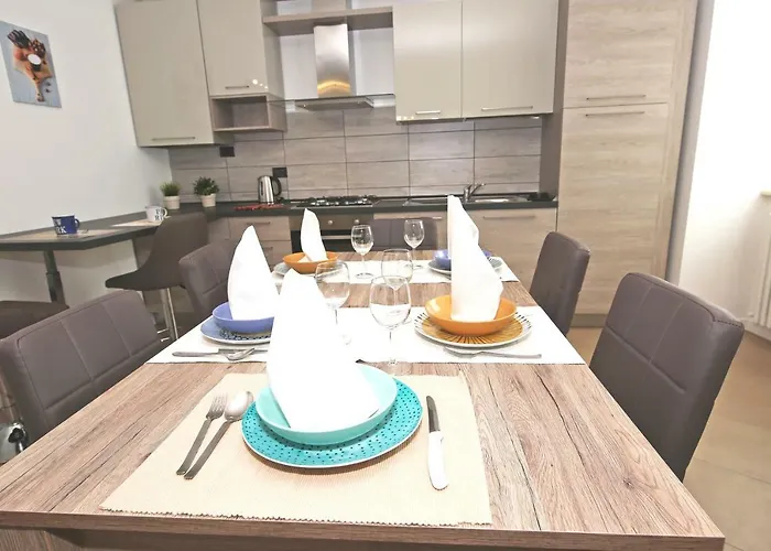Dreams Apt, Pool, With Private Garden, Near Appartement Bellagio