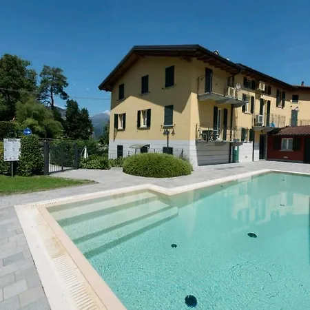 Apartamento Dreams Apt, Pool, With Private Garden, Near