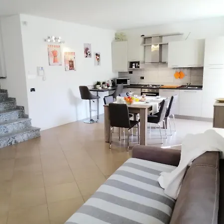 דירה Dreams Apt, Pool, With Private Garden, Near בלאג'יו