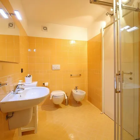 Dreams Apt, Pool, With Private Garden, Near בלאג'יו