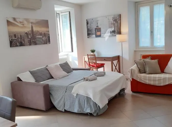 Апартаменты Dreams Apt, Pool, With Private Garden, Near Белладжо